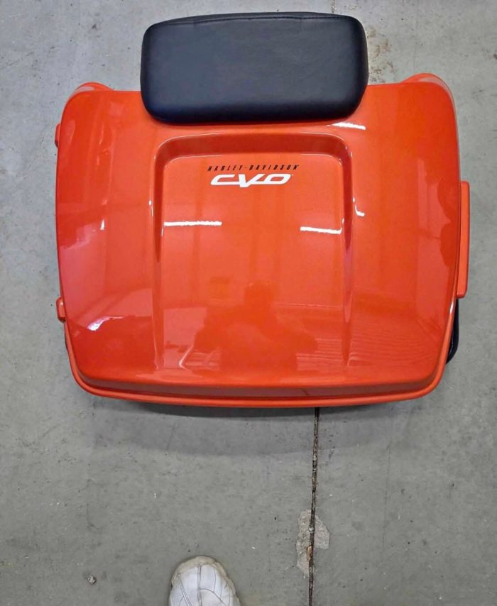 Wicked Orange Pearl Excellent Condition  Pad liner  2022 CVO Limited Harley-Davidson