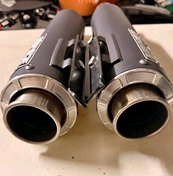 Vance And Hines Supersport Slip Mufflers Fitment 2017-2024 Harley M8 Touring Models