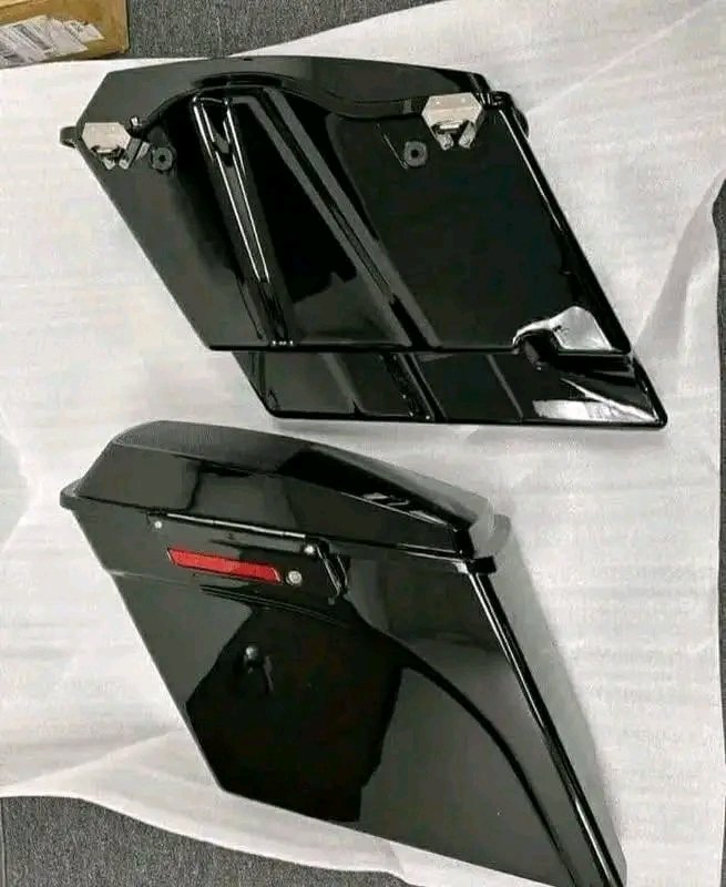 Harley-Davidson Saddle Bags And Speakers